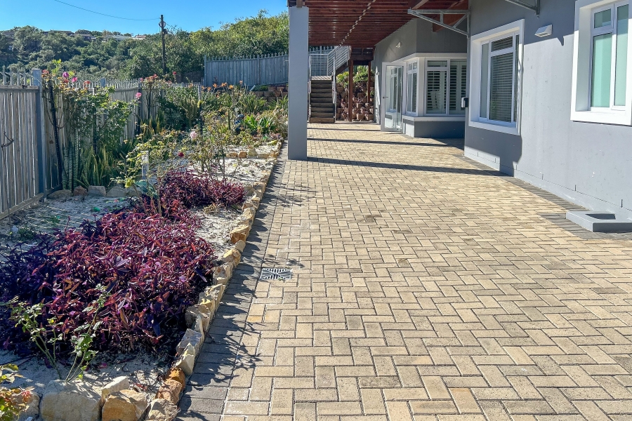 3 Bedroom Property for Sale in Knysna Heights Western Cape